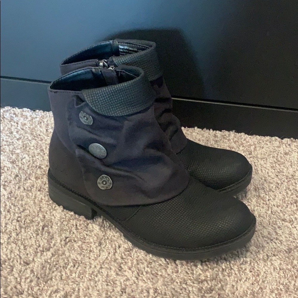 Black Boots